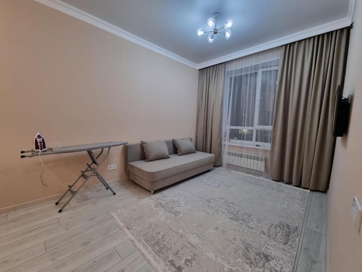 Apartamento 1 Комнатная Рядом C Expo, Mega Silk Way Astaná Exterior foto